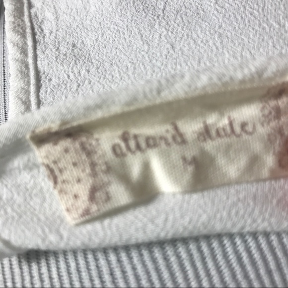 Altar’d State White Tie Front Flutter Sleeve Top Size Medium - Picture 8 of 8